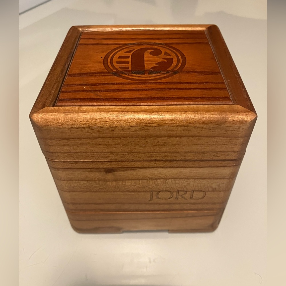 JORD Cedar Valet Humidor Red Cedar Wood Watch Box - Box Only